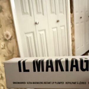 IL MAKIAGE Lip Plumper